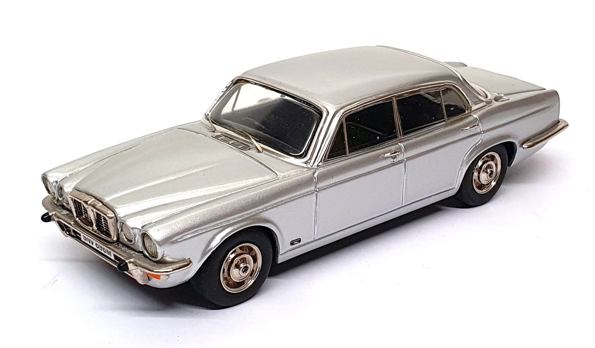 SMTS 1/43 Scale SNV 696M - Jaguar XJ6 4.2 Series 2 Arthur Daley Minder - Silver