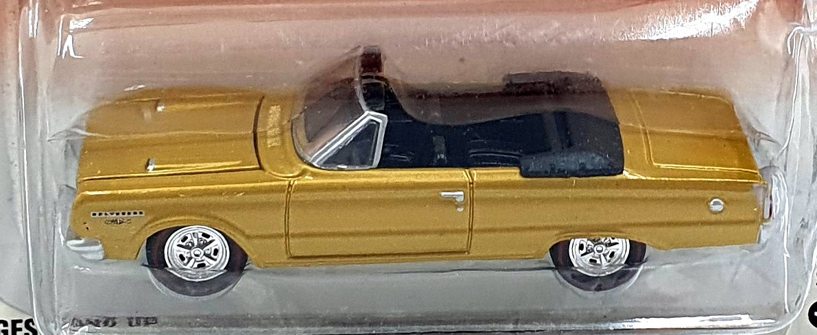 Johnny Lighting 1/64 Scale 994-01 - 1967 Plymouth GTX Convertible - Gold