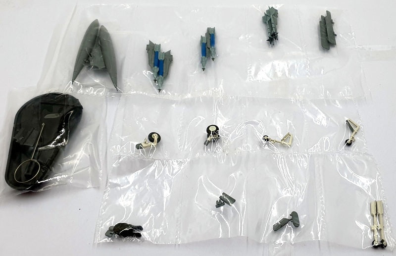 Hobby Master 1/72 Scale HA2652 A/V-8B Harrier II/British Harrier RN Strike Wing