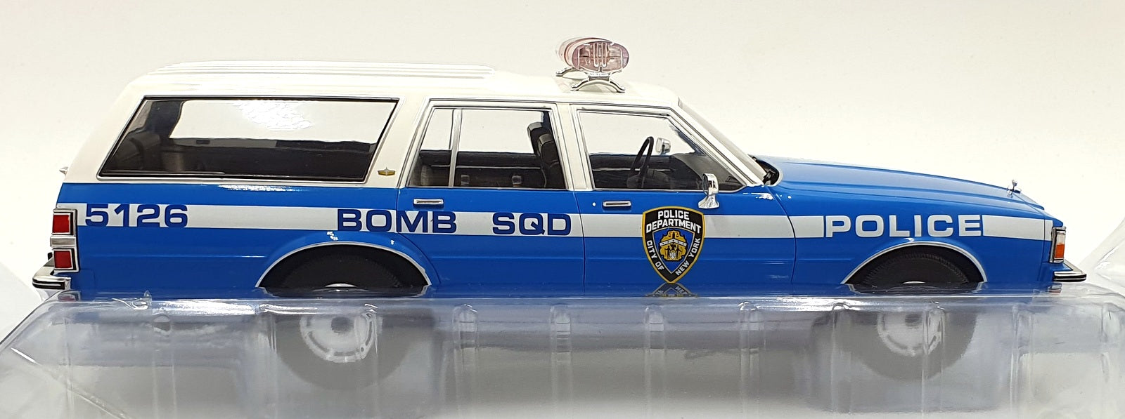MCG 1/18 Scale Diecast MCG18477 1985 Chevrolet Caprice Estate Wagon Police Blue