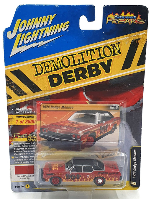 Johnny Lightning 1/64 Scale JLSF017 - 1974 Dodge Monaco #904 Demolition Derby