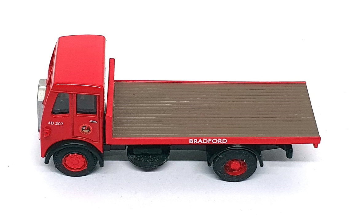 Base Toys 1/76 Scale D-01 - Albion Chieftain Flatbed Lorry BRS Bradford - Red