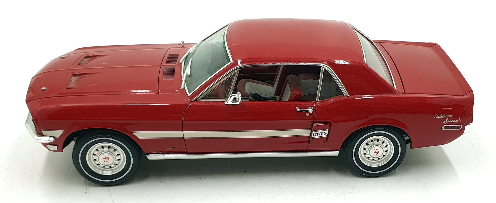 Greenlight 1/18 Scale 12820 - 1968 Ford Mustang GT 2+2 Fastback - Red