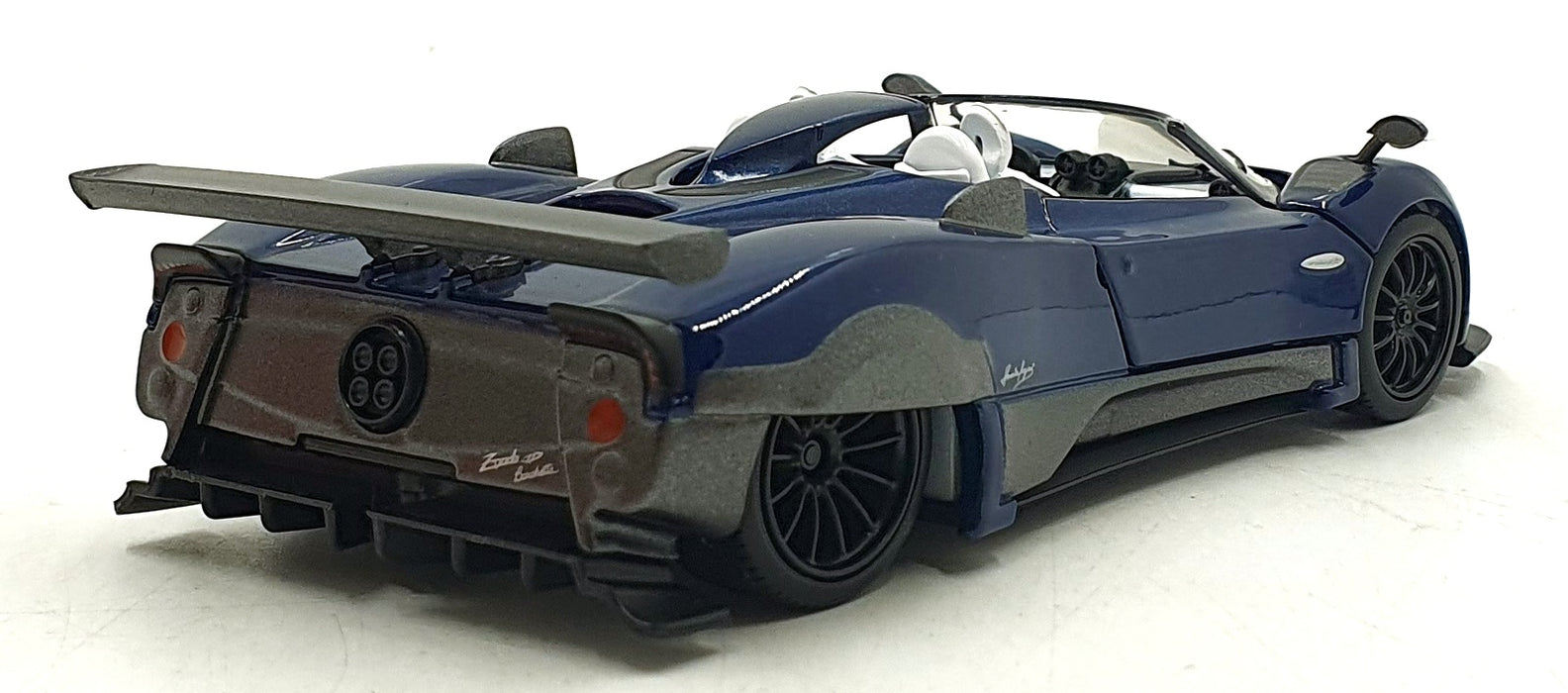 Tayumo 1/36 Scale Pull Back & Go 36120210 - Pagani Zonda HP Barchetta LHD - Blue