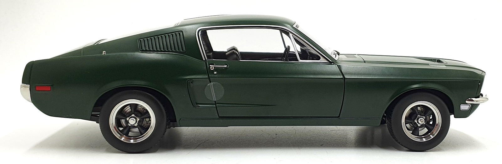 KK Scale 1/12 Scale KKDC120225 1968 Ford Mustang GT Fastback Bullitt Matt Green