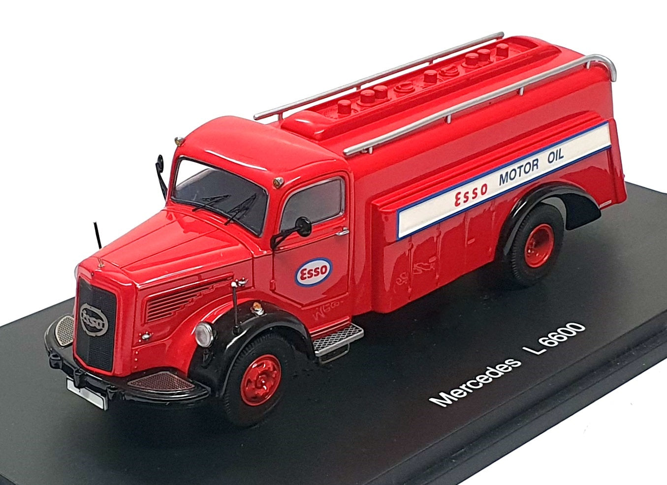 Schuco 1/43 Scale 002418 - Mercedes Benz L6600 Tanker Truck Esso - Red