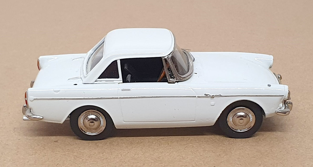 Jemini 1/43 Scale JSE004 - Sunbeam Tiger Metropolitan Police - White