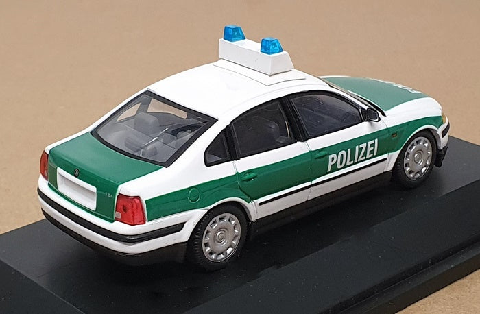 Schuco 1/43 Scale 04405 - VW Passat Limousine Polizei - White/Green