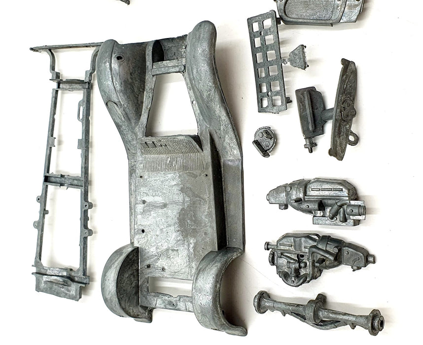 Gabriel 1/20 Scale Unbuilt Metal Kit 4866 - Ford Model A Victoria