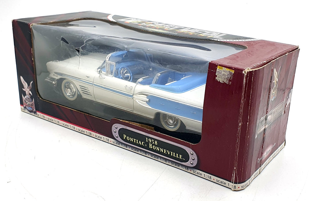 Road Signature 1/18 Scale Diecast 92438 - 1958 Pontiac Bonneville - White