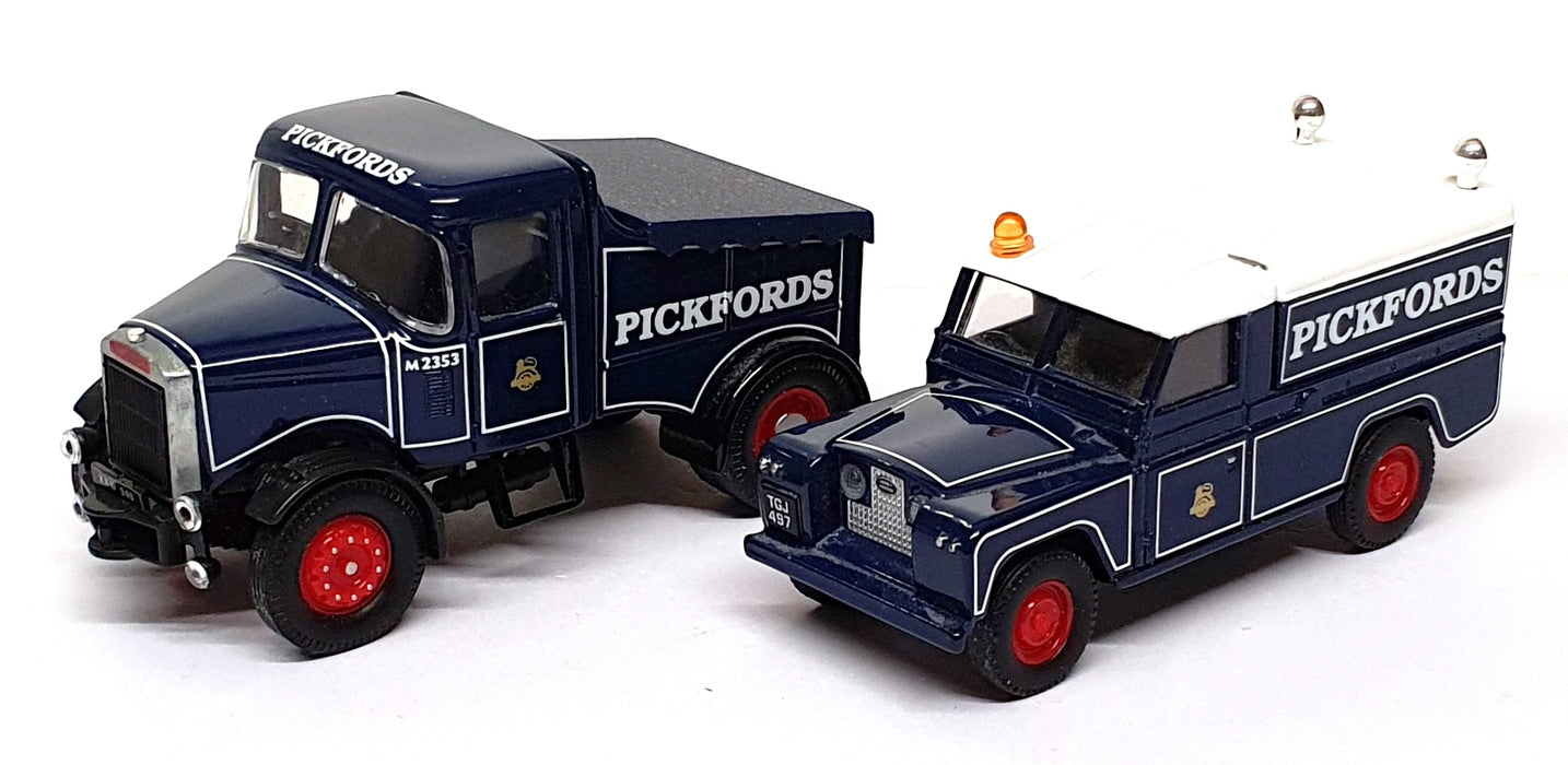 Corgi 1/50 & 1/43 Scale 16601 Scammell Highwayman Ballast & Land Rover Pickfords