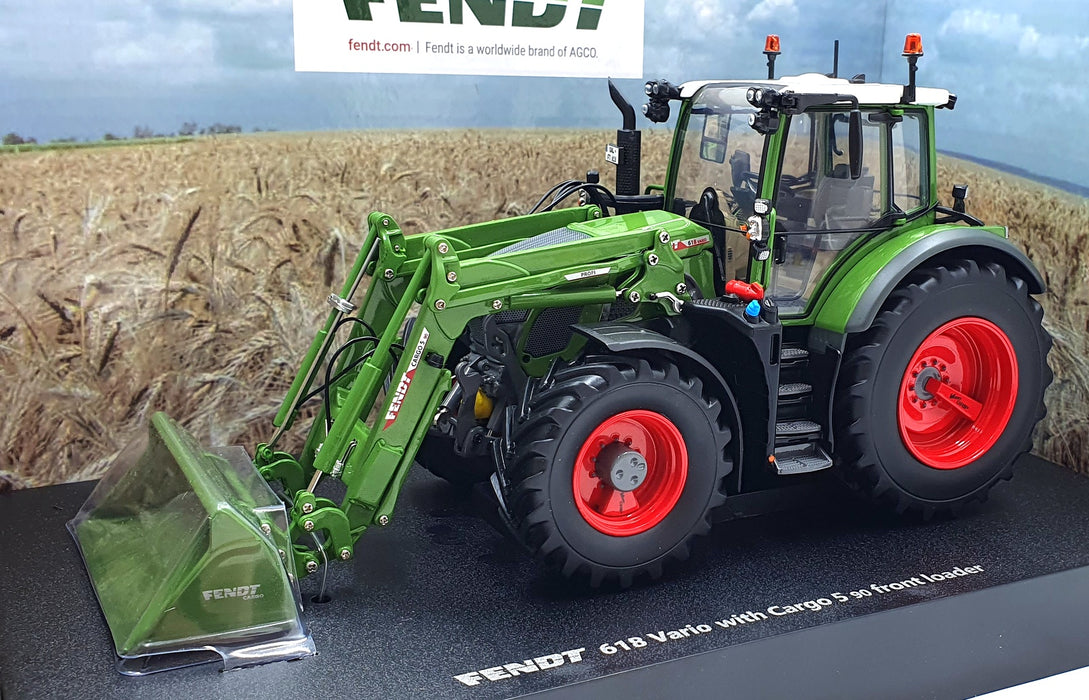 Universal Hobbies 1/32 Scale Diecast UH6688 - Fendt 618 Vario w Front Loader