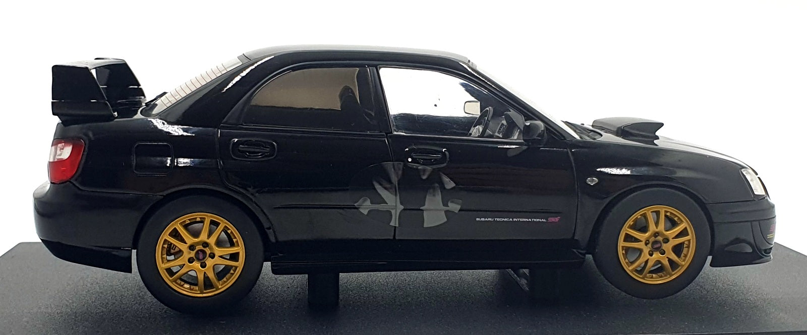 Solido 1/18 Scale S1812305 - 2004 Subaru Impreza WRX STI - Black 