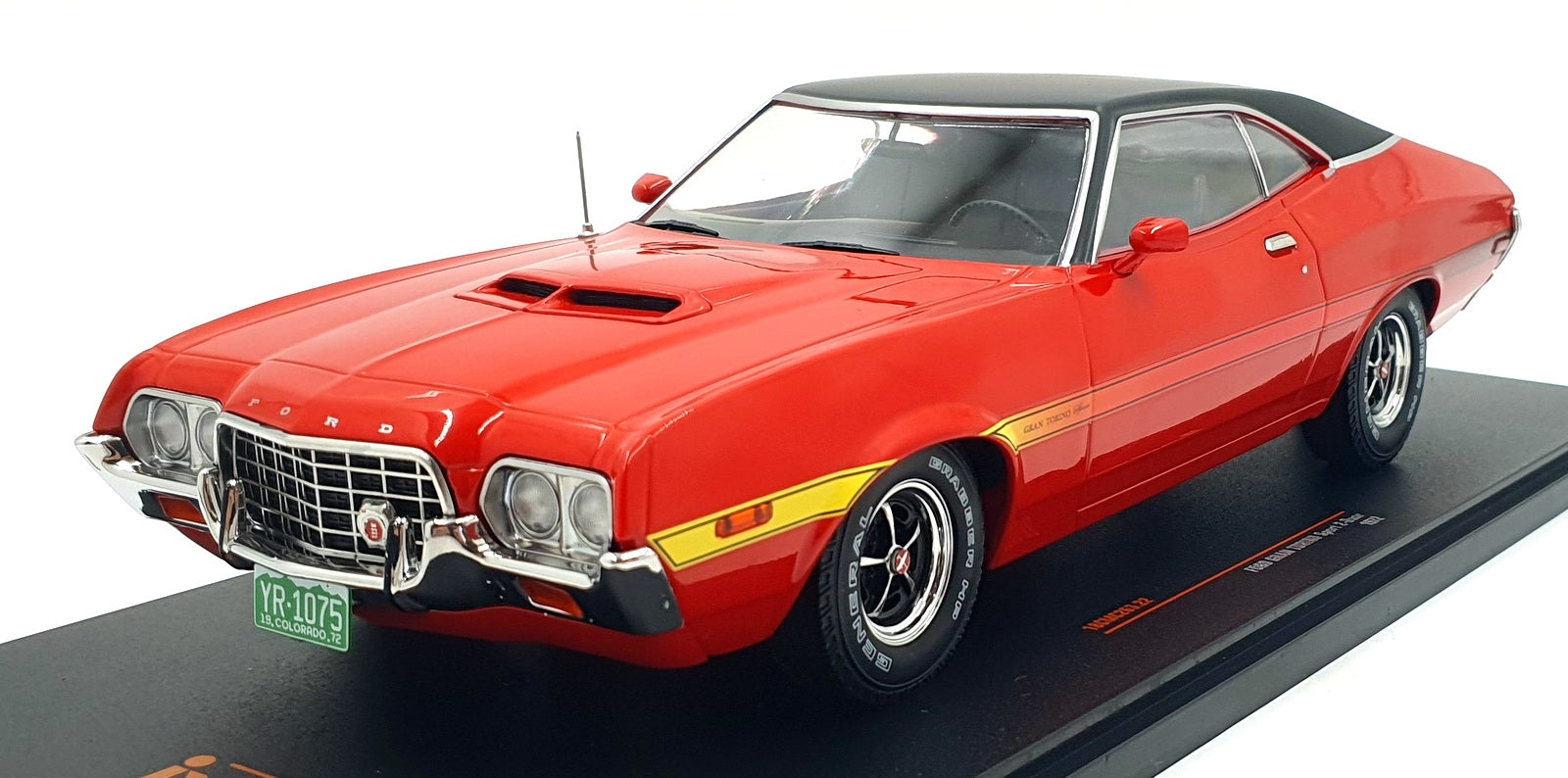 IXO 1/18 Scale 18CMC263.22 - 1972 Ford Grand Torino Sport 2-Door - Red