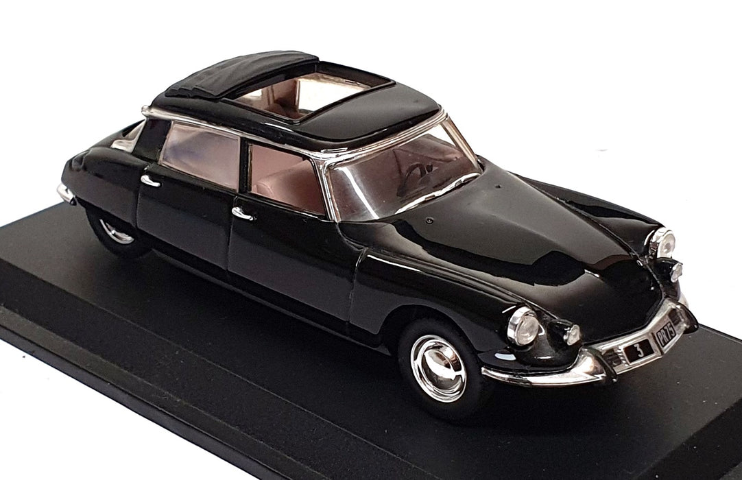 Altaya 1/43 Scale 310326C - Citroen DS 19 General de Gaulle - Black