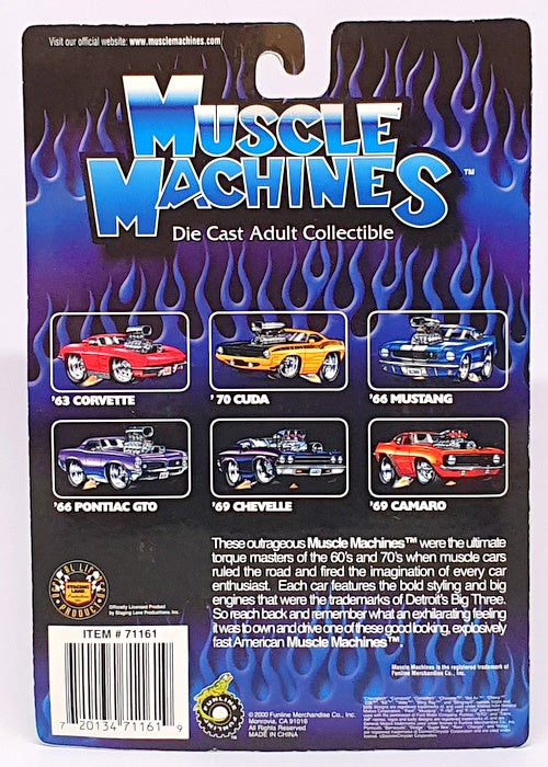 Muscle Machines 1/64 Scale 71161 01-4 - 1963 Chevrolet Corvette - Gold