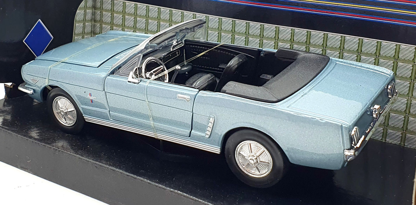 Motor Max 1/24 Scale 73200AC - 1964 1/2 Ford Mustang - Met Light Blue