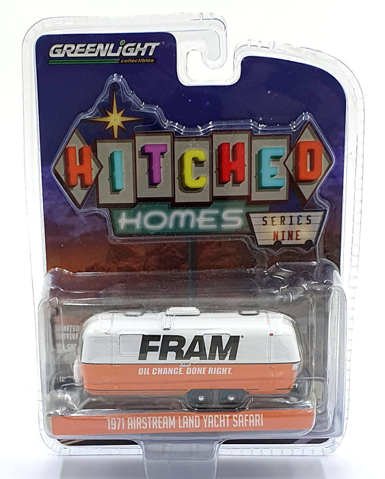 Greenlight 1/64 Scale 34090-B - 1971 Airstream Land Yacht Safari - FRAM