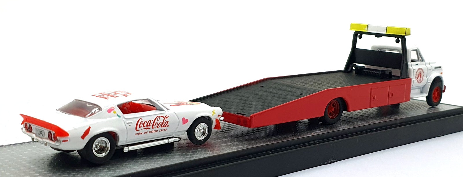 Castline M2 Machines 1/64 Scale UNTY01 - 1971 Chevrolet C60 & 1971 Camaro SS 396