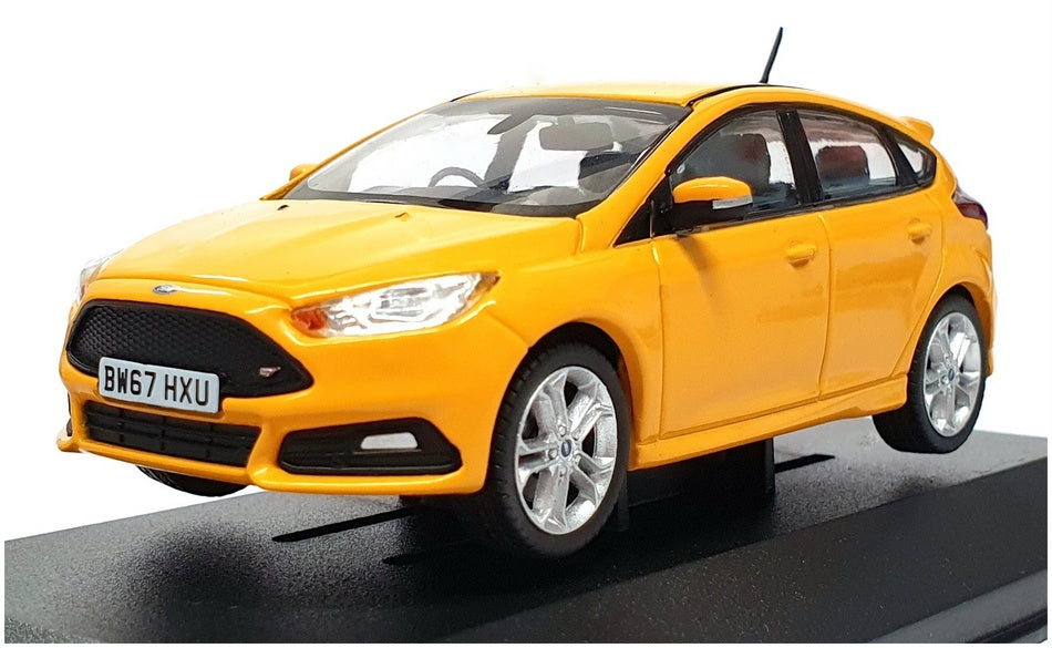 Vanguards 1/43 Scale Diecast VA15302 - Ford Focus Mk3 ST - Tangerine Scream