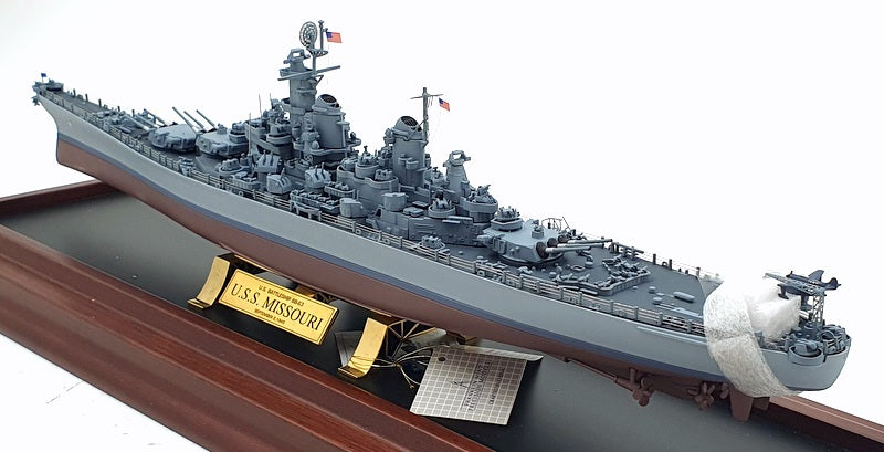 Franklin Mint 1/550 Scale B11XL06 - USS Missouri Battleship BB-63 1945 With Case