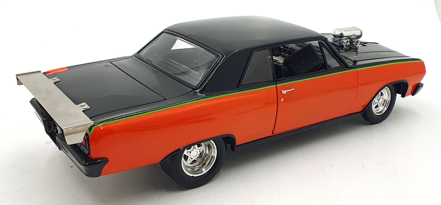 Acme 1/18 Scale A1805309 - 1965 Chevrolet Chevelle SS - Black/Orange
