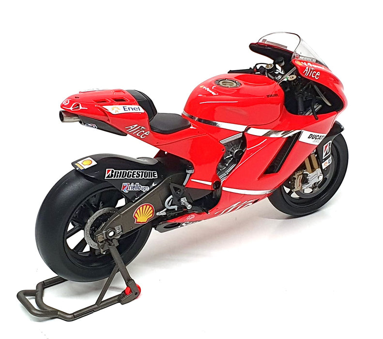 Minichamps 1/12 Scale 122 080033 - Ducati Desmosedici GP8 Melandri MotoGP 2008