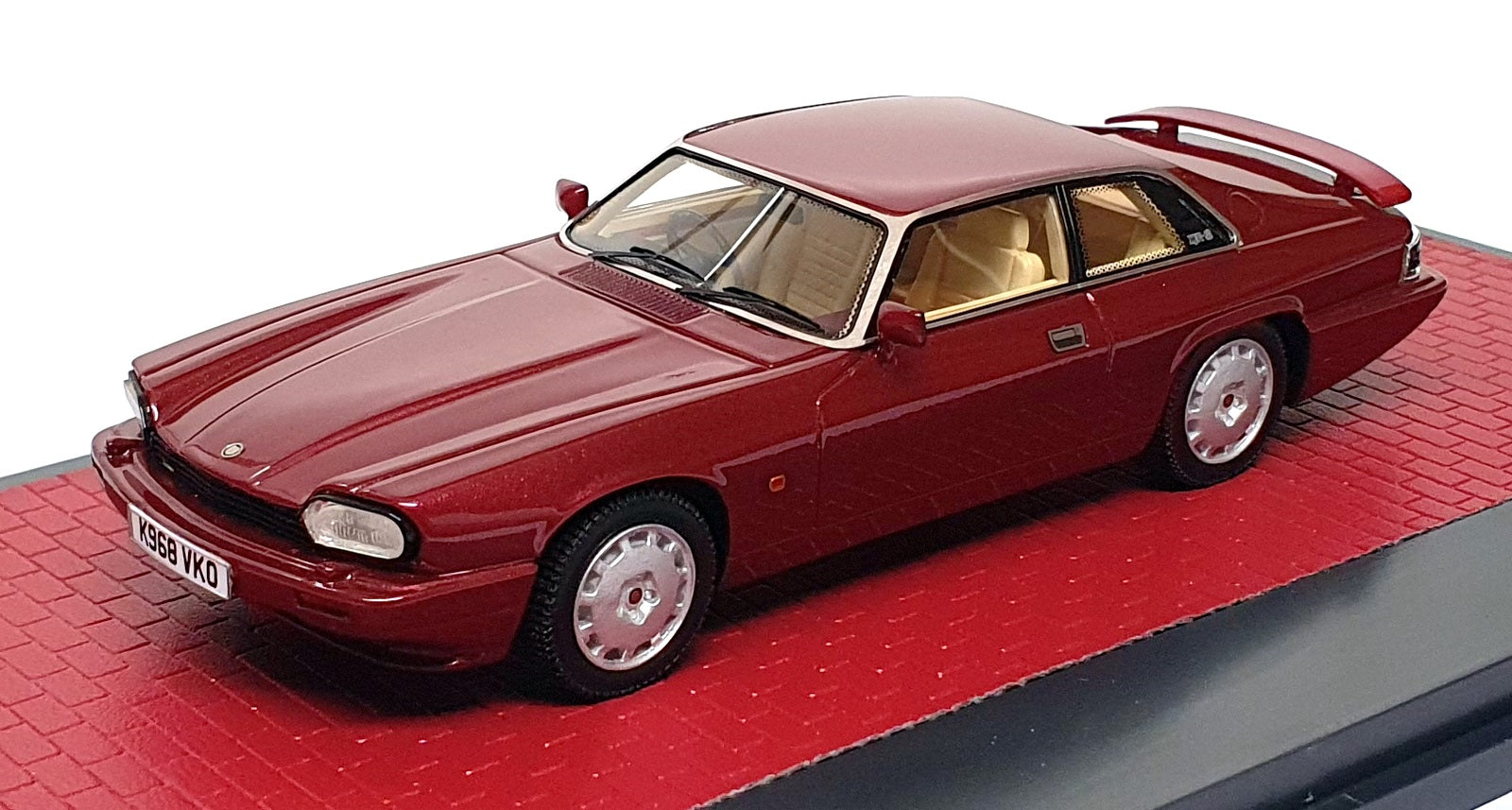Matrix 1/43 Scale MX41001-242 - 1991-93 Jaguar XJR-S - Regency Red