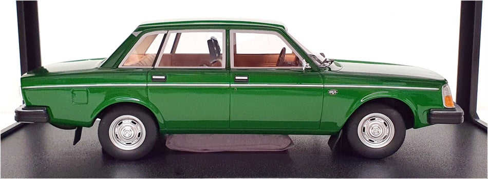 Cult Models 1/18 Scale CML130-2 - 1975 Volvo 244DL - Green
