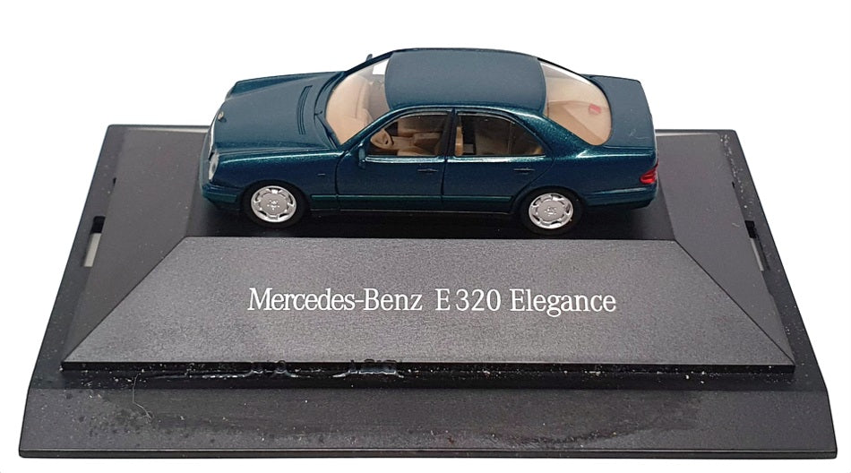 Herpa 1/87 Scale B 6 600 5625 - Mercedes Benz E320 Elegance - Green