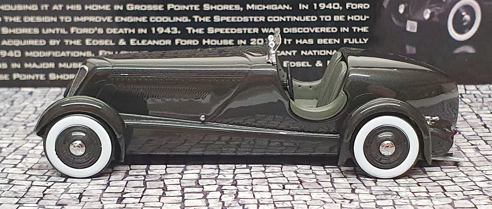 Minichamps 1/43 Scale 437 082040 - 1934 Ford Edsel 40 Special Speedster Dk. Grey