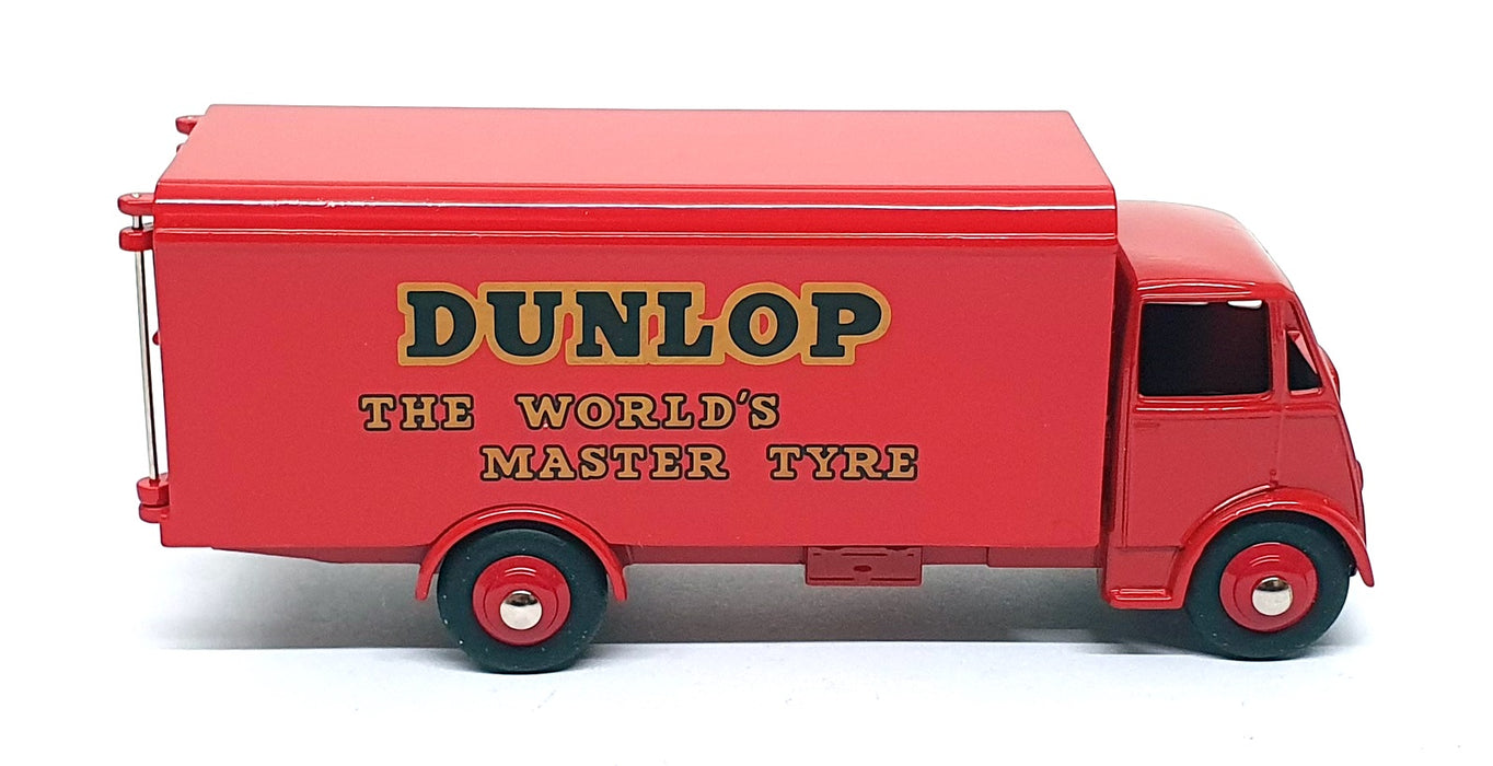 DAN-TOYS Reproduction DAN-267 - Guy Van Dunlop - Red