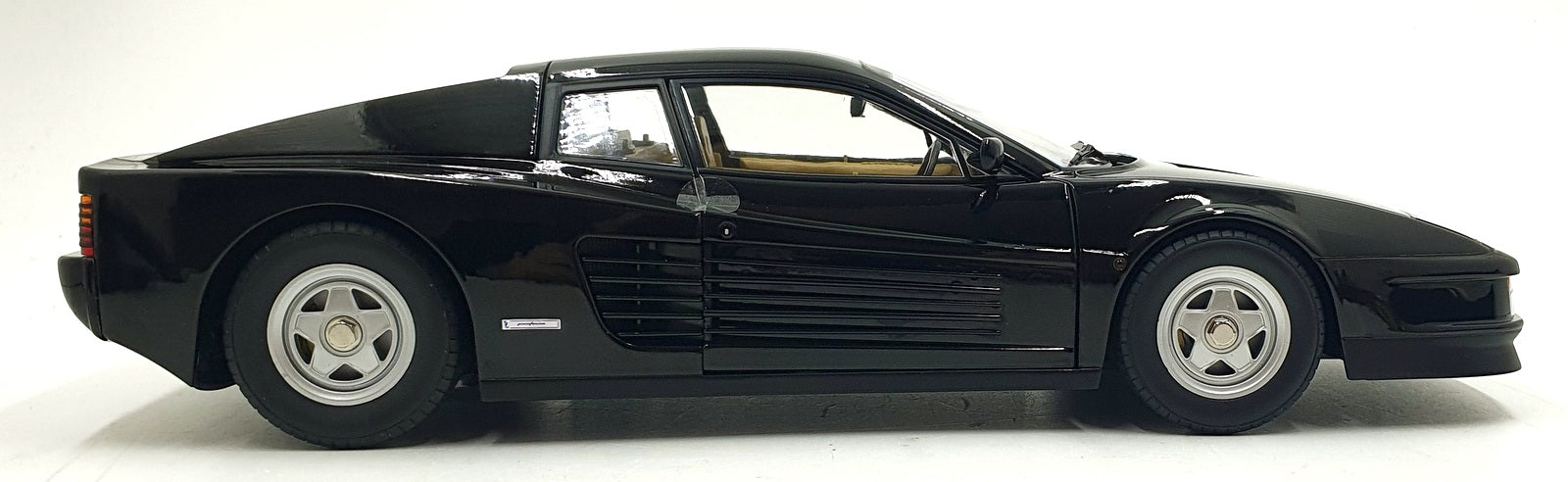 KK Scale 1/12 Scale KKDC120202 - 1986 Ferrari Testarossa - Black