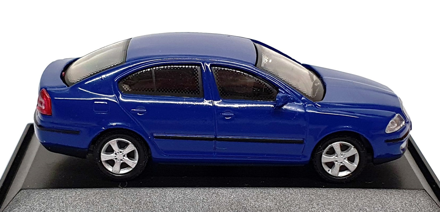 Abrex 1/72 Scale MFA000172 - Skoda Octavia - Blue