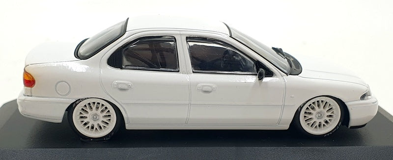 Minichamps 1/43 Scale Diecast 24425A - Ford Mondeo - White