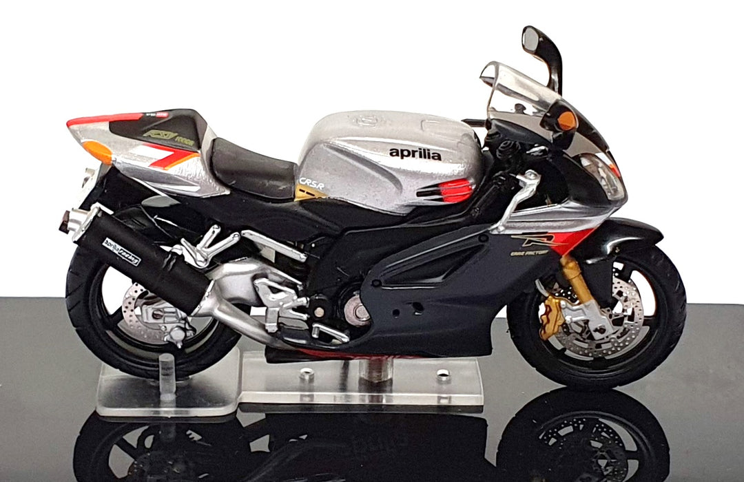 Atlas Editions 1/24 Scale 4 110 103 - Aprilia RSV 1000R Motorbike - Black/Silver