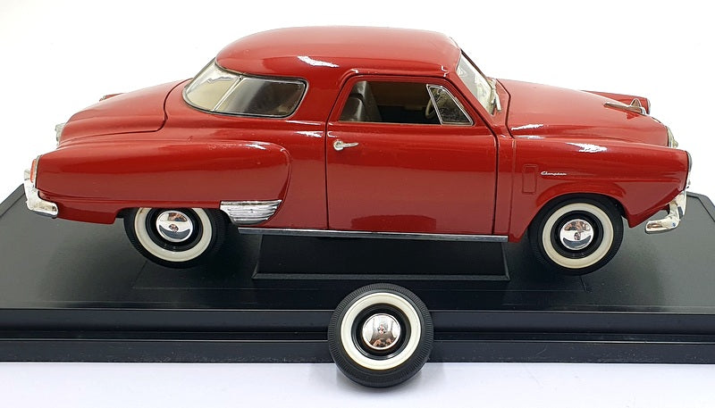 Road Signature 1/18 Scale 92478 - 1950 Studebaker Champion - Red