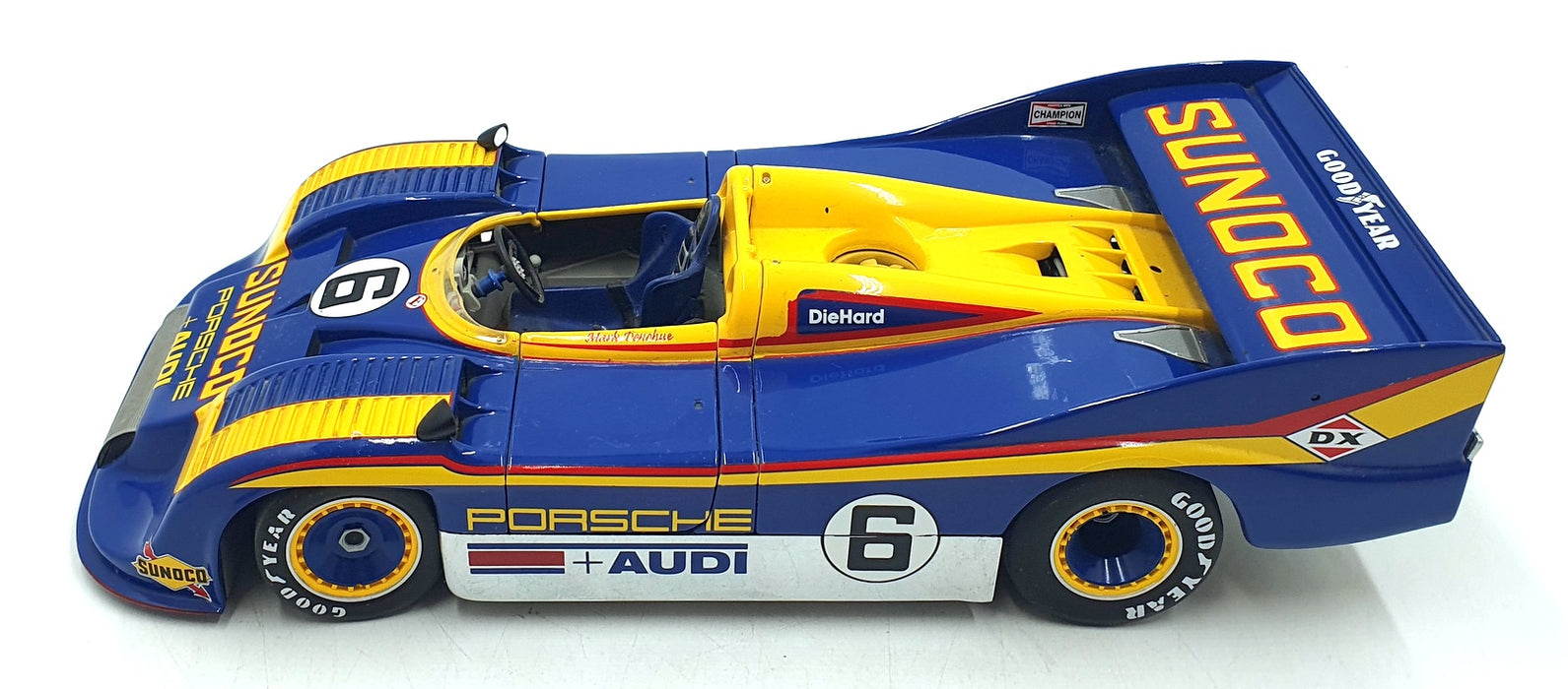 Minichamps 1/18 Scale Diecast DC18626B - Porsche 917/30 #6 Sunoco