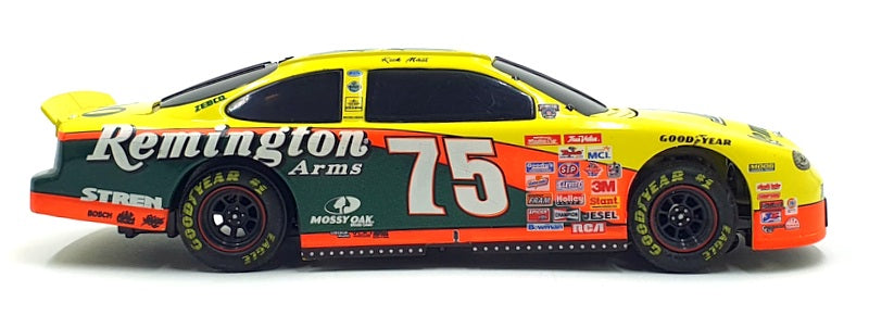 ACTION 1/24 Scale P249801120 - 1998 Ford Taurus Remington R.Mast #75