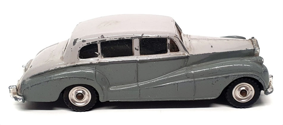 Dinky Toys 12cm Long Diecast 150 - Rolls Royce Silver Wraith - 2-Tone Grey