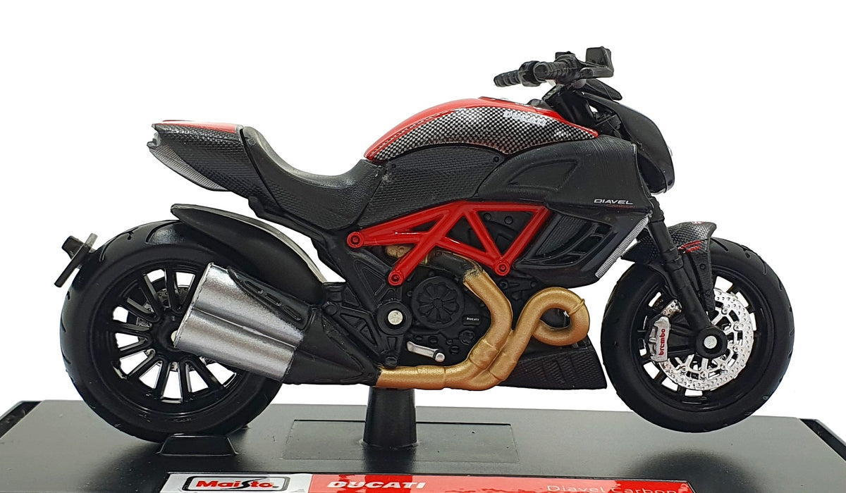 Maisto 1/18 Scale 39300 - Ducati Diavel Carbon Motorbike - Black/Red