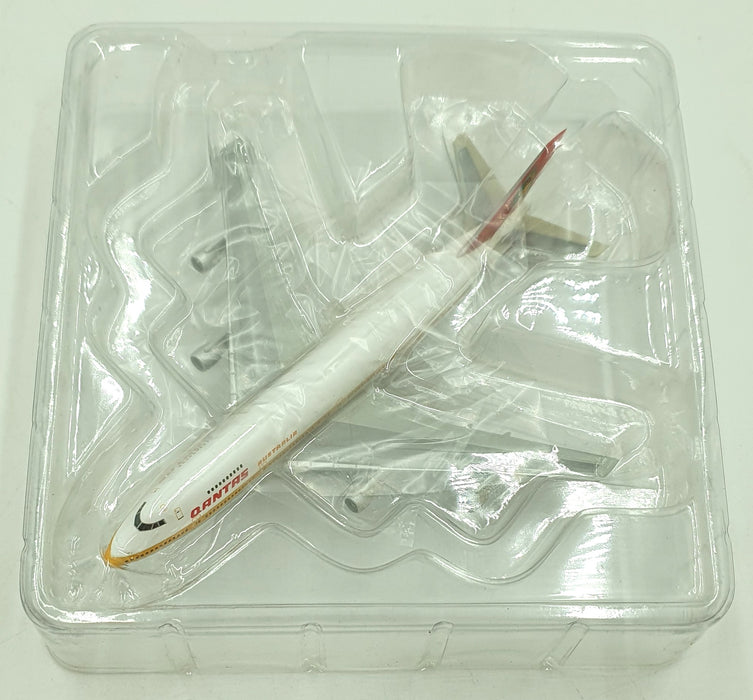 Herpa 1/500 Scale 514828 - Boeing 747-200 "Boxing Kangaroo" Qantas Aircraft