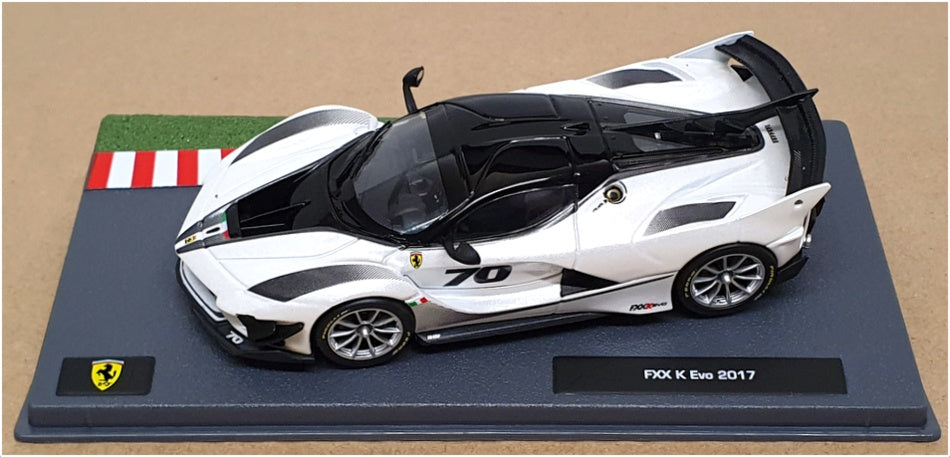 SC23 voiture 1/43 SALVAT Supercars : McLaren 570S coupé 2016 - Jumajo SC23 voiture 1/43 SALVAT Supercars : McLaren 570S coupé 2016 - Jumajo