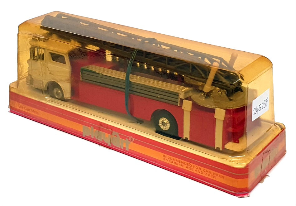 Model Power Playart 24523F - Mack Fire Engine - Red/White