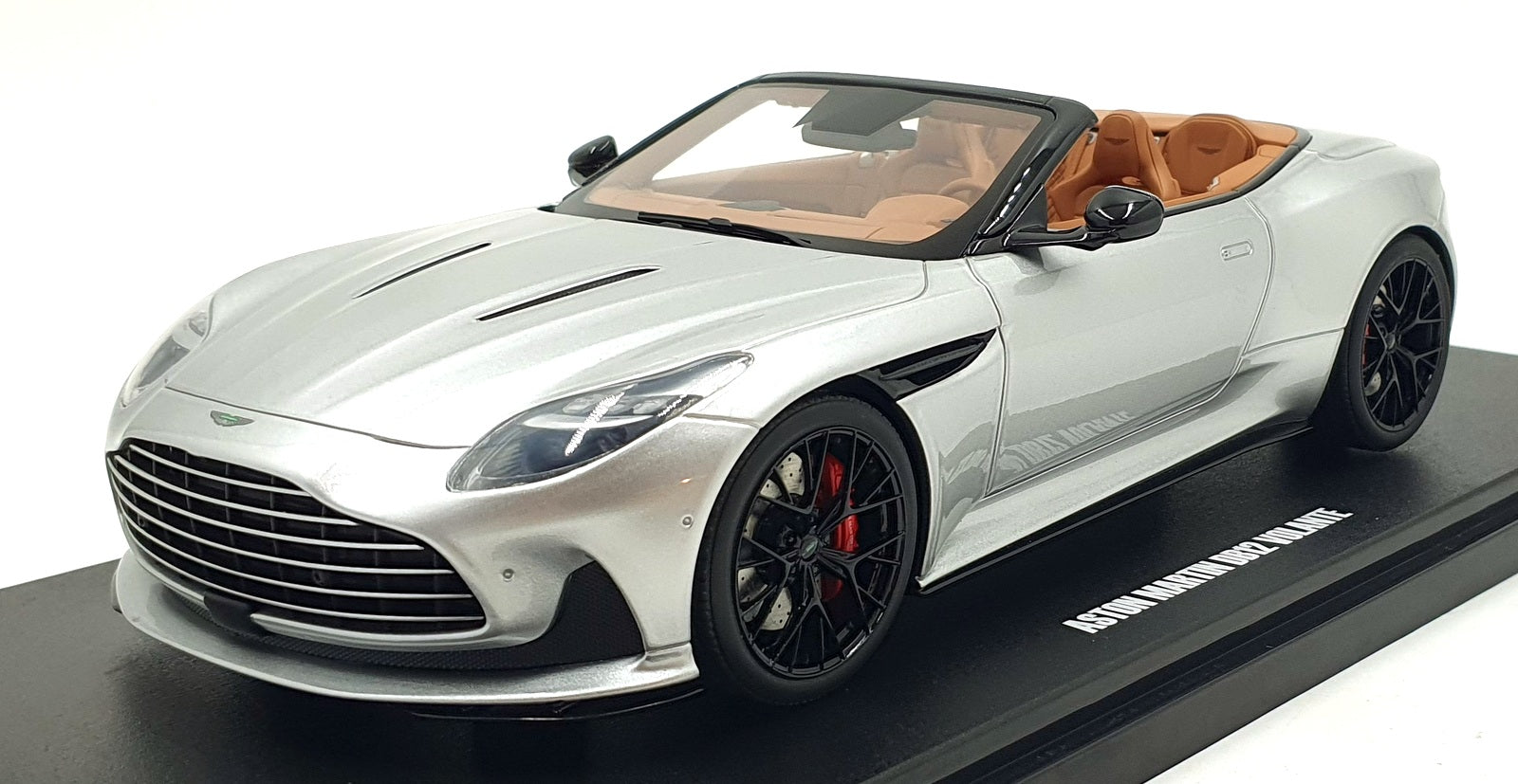 GT Spirit 1/18 Scale GT945 - Aston Martin DB12 Violante - Silver