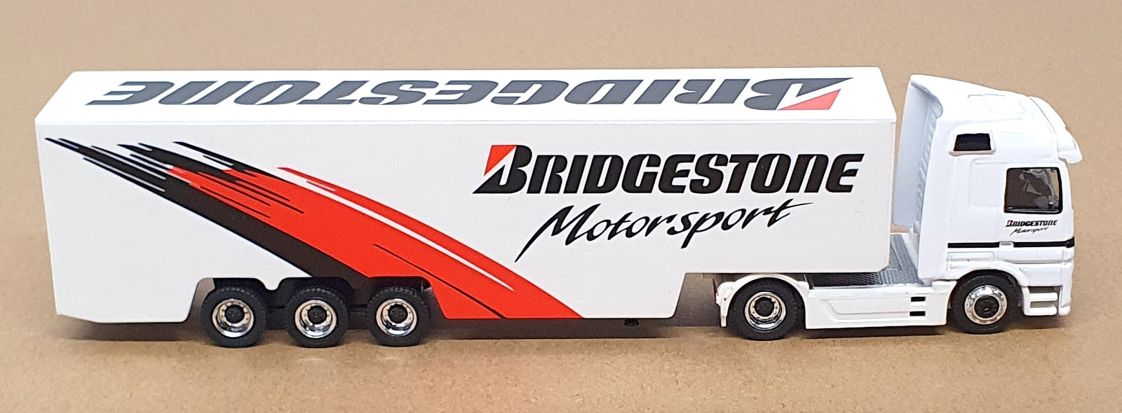 Schuco 1/87 Scale SC187 - Mercedes Benz Transporter Truck Bridgestone - White
