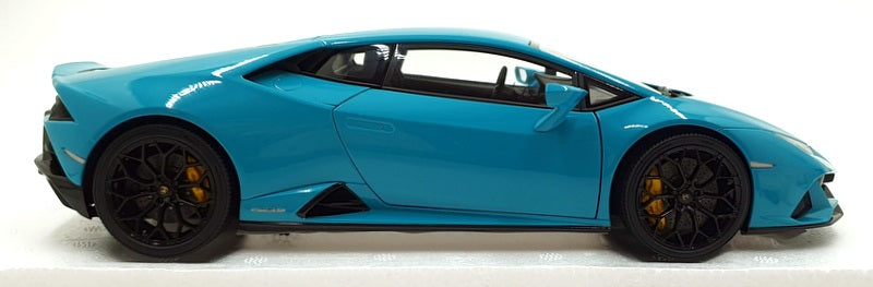 Autoart 1/18 Scale 79211 - Lamborghini Huracan Evo - Blue