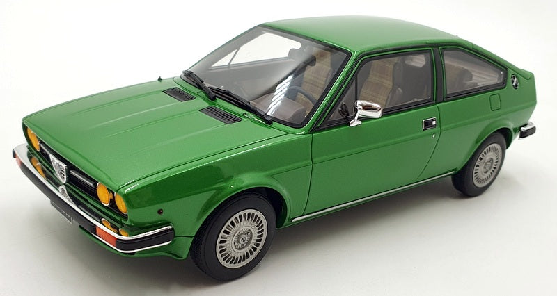 Alfa Romeo Sud Sprint 1976 1:18 OttOmobile Verde - 20 anos! Loja on-line de miniaturas Alfa Romeo Sud Sprint 1976 1:18 OttOmobile Verde - 20 anos! Loja on-line de miniaturas