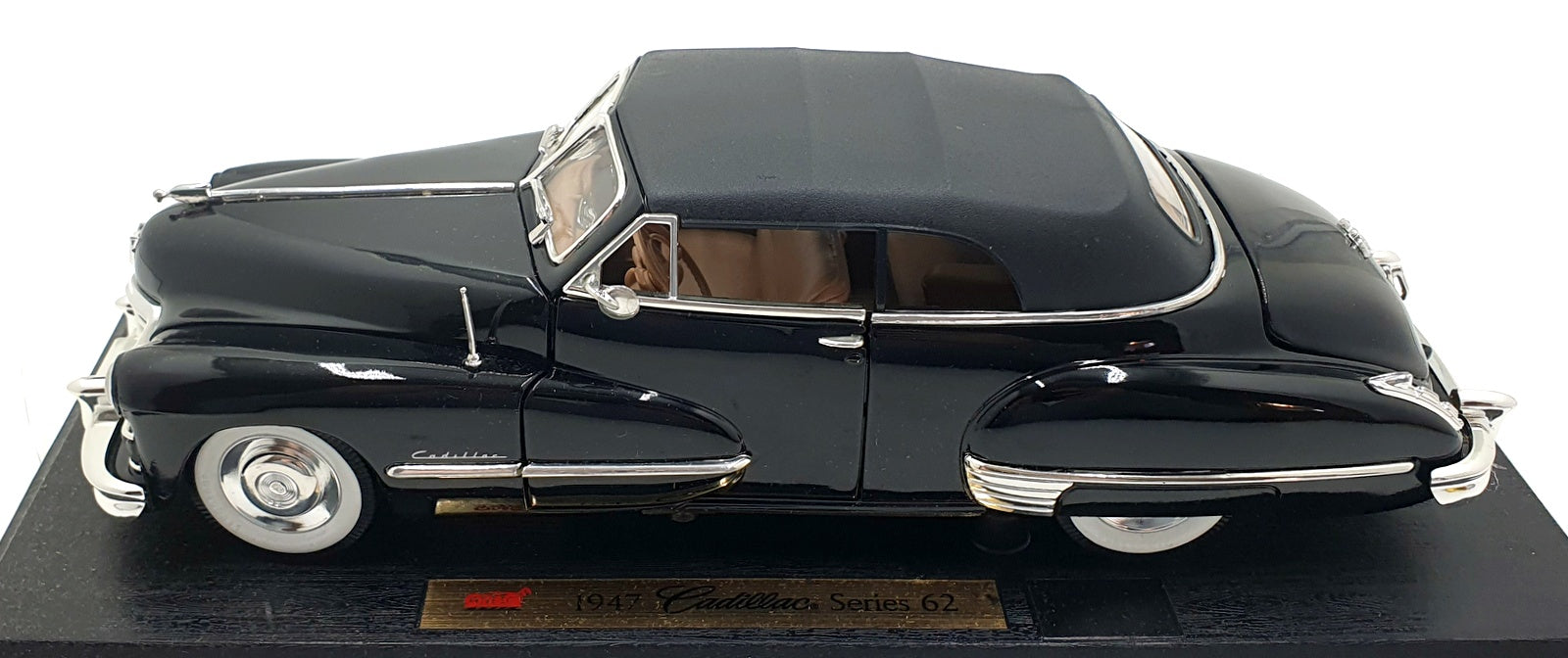 Anson 1/18 Scale Diecast 30345 - 1947 Cadillac Series 62 - Black