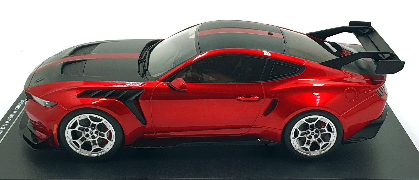 IXO 1/18 Scale Diecast IXOSPMCG18577 - 2025 Ford Mustang GTD - Dark Red